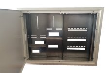 Skříň elektroměrového rozvaděče s podružnou horizontální modulovou částí